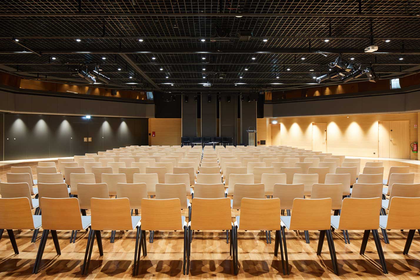 centre-congres-auditorium-angers-architecte-durand (9)