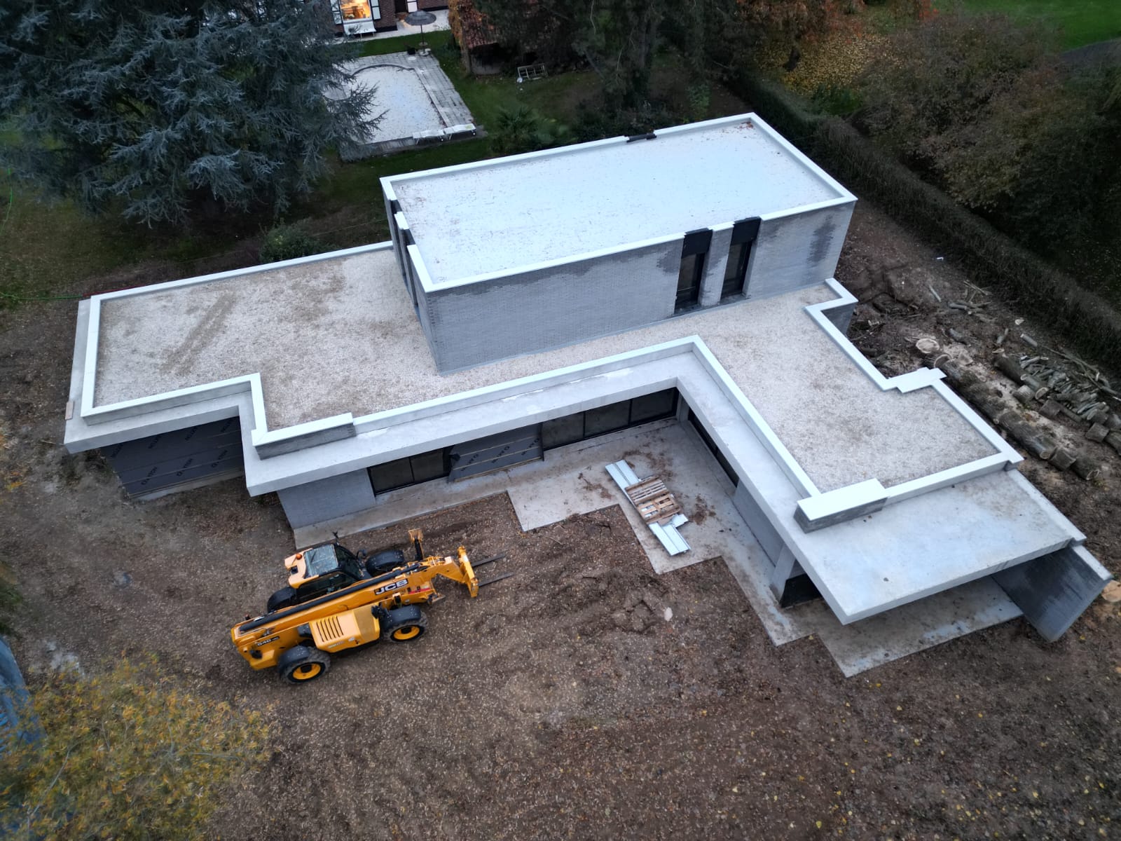 WhatsApp Image 2025-11-07 at 17.30.49 WhatsApp Image 2025-11-07 at 17.30.49